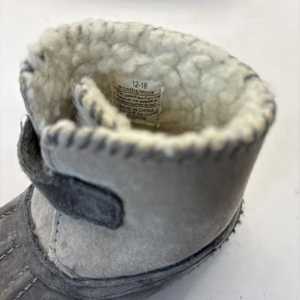 Robeez Infant 12-18 Months Gray‎ Suede Boots Booties Walking Hook & Loop